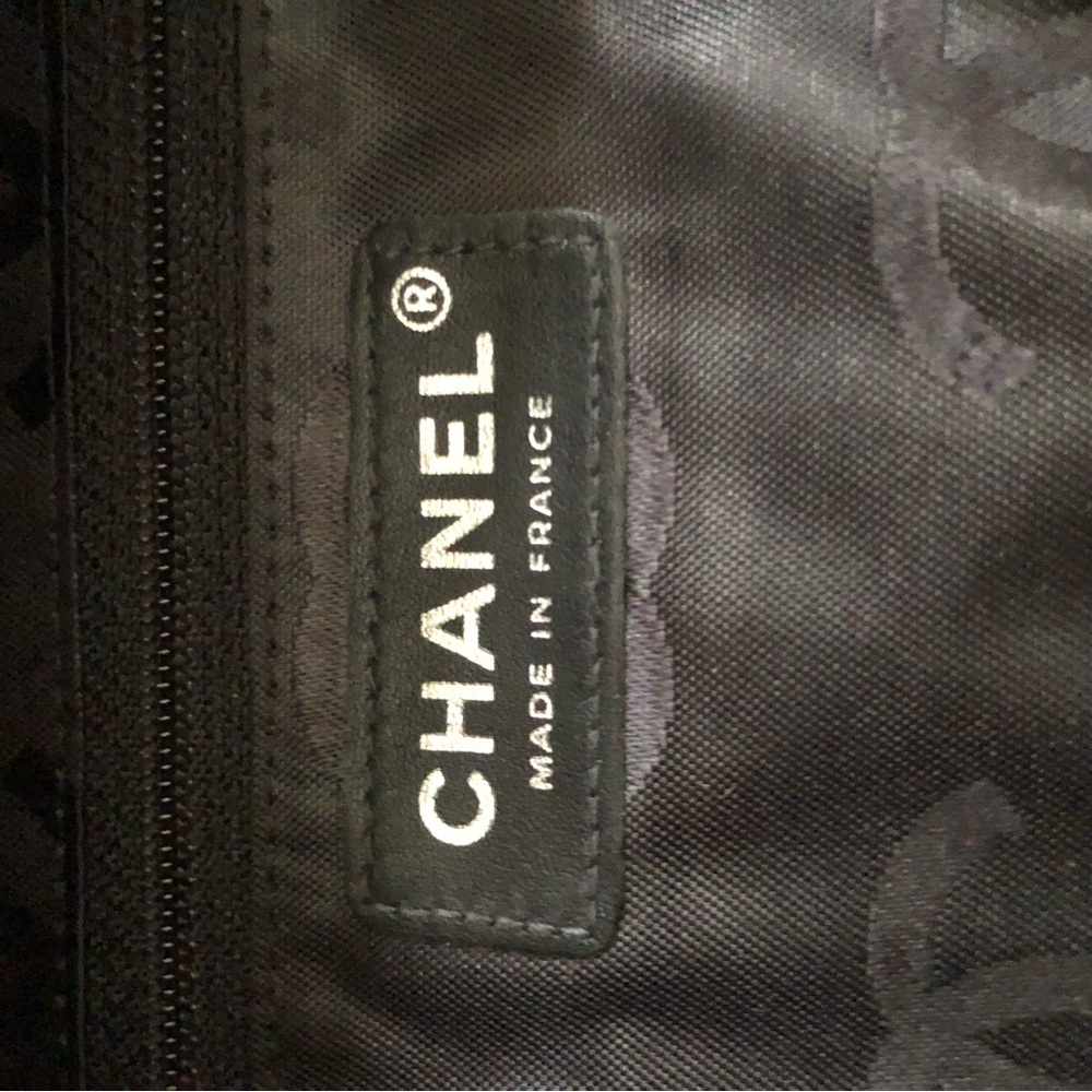 CHANEL iconic cambon bag - Picture 12 of 15